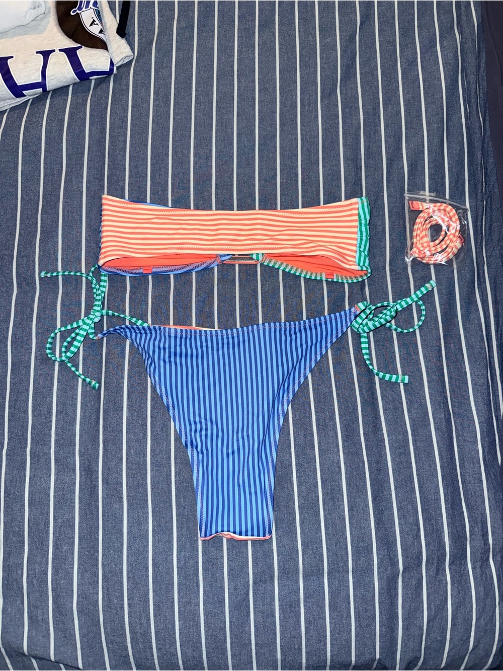 Bikini Bundle - Picture 2 of 8